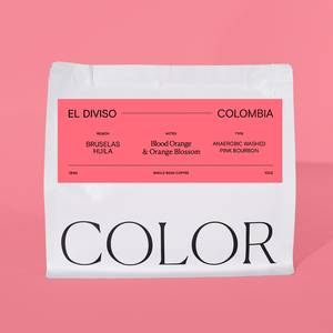 Coffee bag labeled 'El Diviso Colombia' with 'Color' branding on a pink background